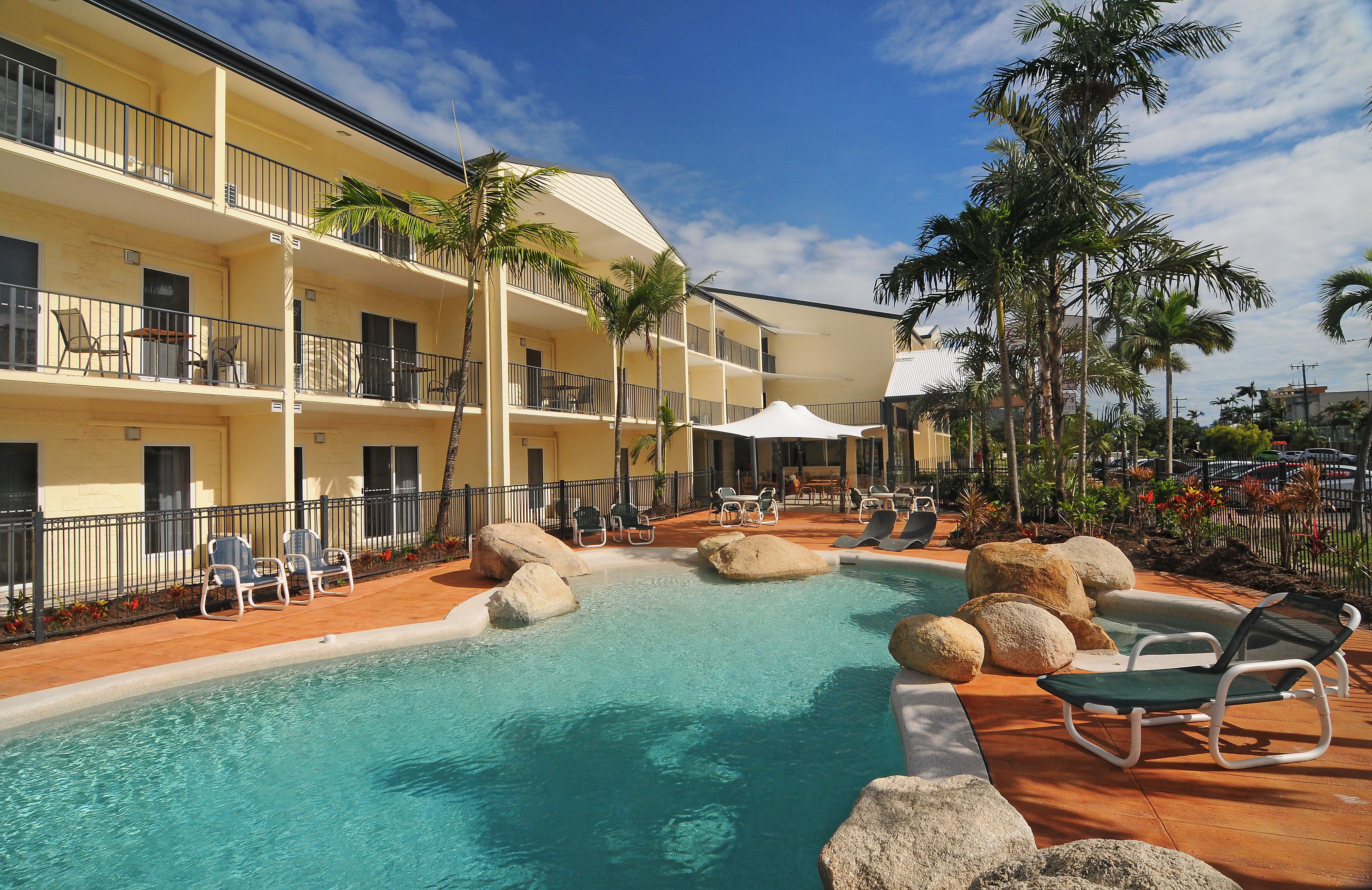 Cairns Queenslander Hotel & Apartments Exterior foto